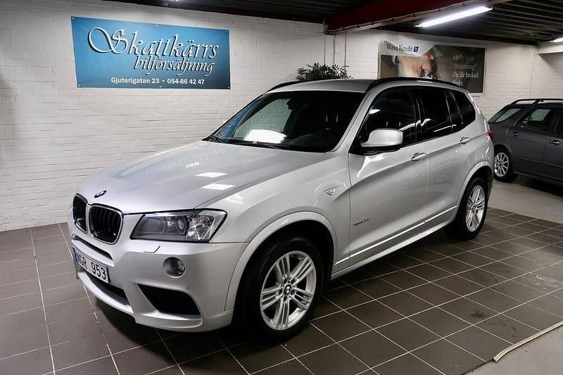 Ljusgrå Begagnad 2013 BMW X3 M Sport SUV | 129 000 kr (Dyr) - Bild 1/4