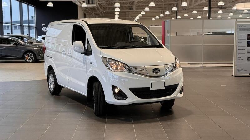 Begagnad BYD ETP3 100 kW (136 HK) 2023 Vit Van