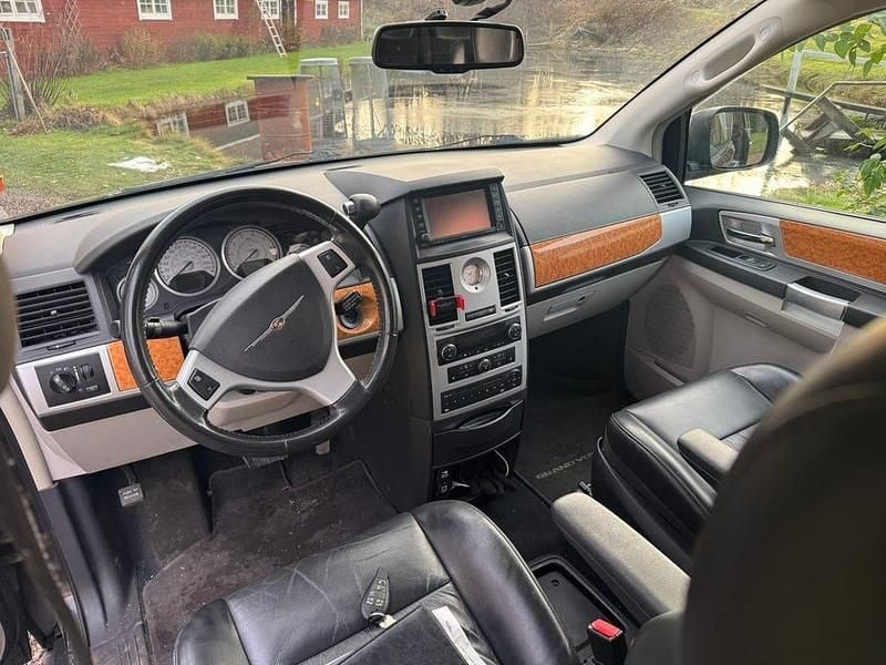 Begagnad Chrysler Grand Voyager 193 HK (141 kW) 2009 Minibuss
