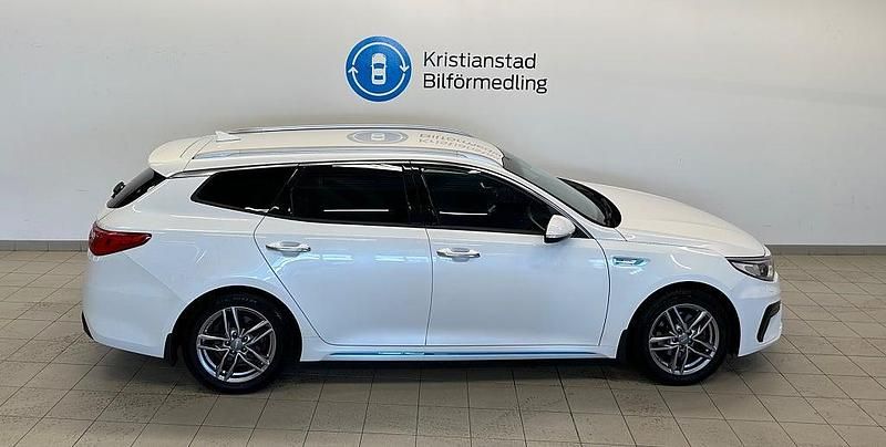 Begagnad Kia Optima Sport 205 HK (150 kW) 2019 Vit Kombi
