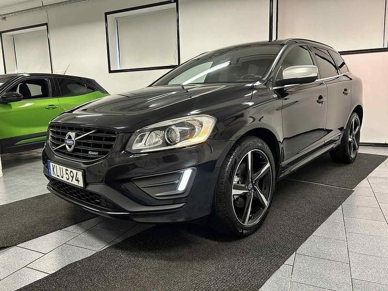 Svart Begagnad 2014 Volvo XC60 R-Design SUV | 169 500 kr (Marknadspris) - Bild 1/4