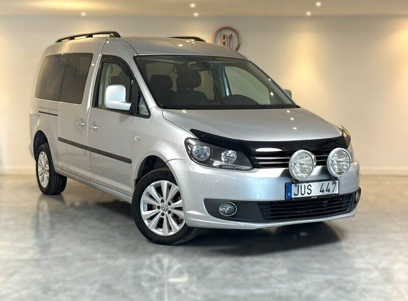 Silver Begagnad 2013 VW Caddy Maxi Life Life Minibuss | 129 000 kr (Marknadspris) - Bild 1/4
