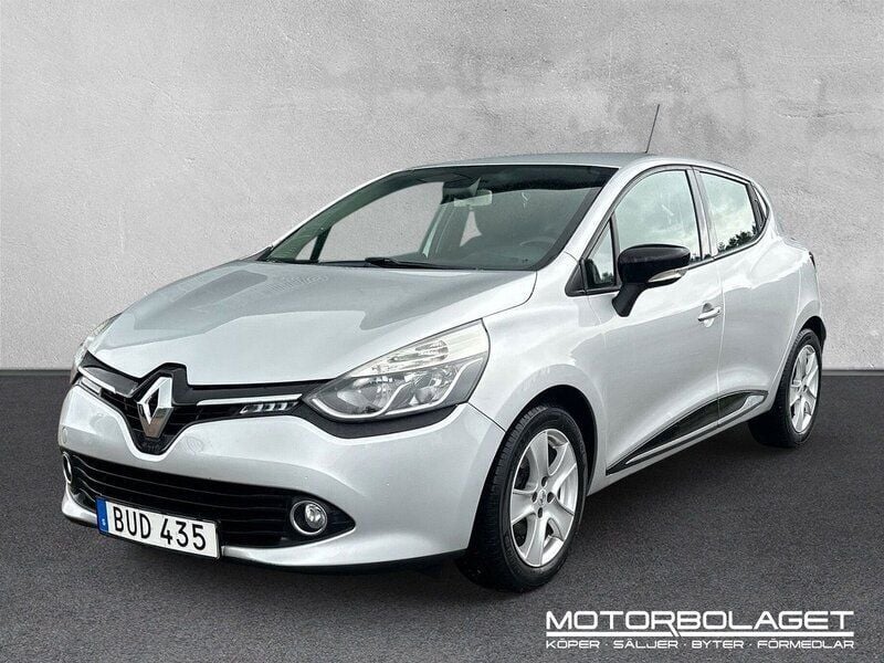 Silver Begagnad 2014 Renault Clio IV Halvkombi | 79 900 kr (Marknadspris) - Bild 1/4