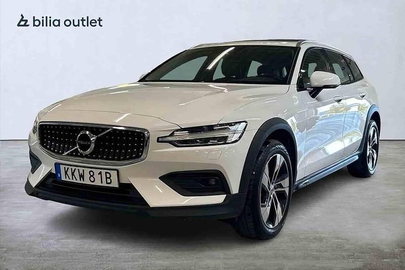Vit Begagnad 2021 Volvo V60 CC Kombi | 339 900 kr (Dyr) - Bild 1/1