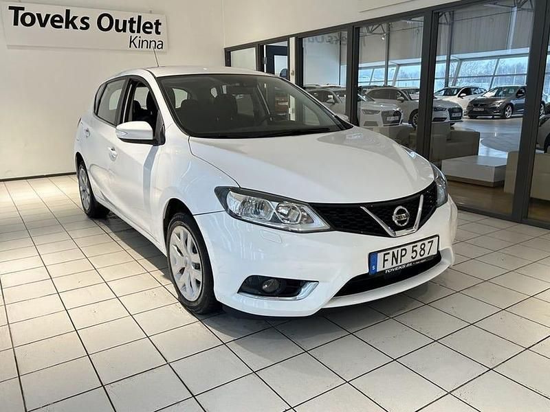 Begagnad Nissan Pulsar 116 HK (85 kW) 2015 Vit Halvkombi