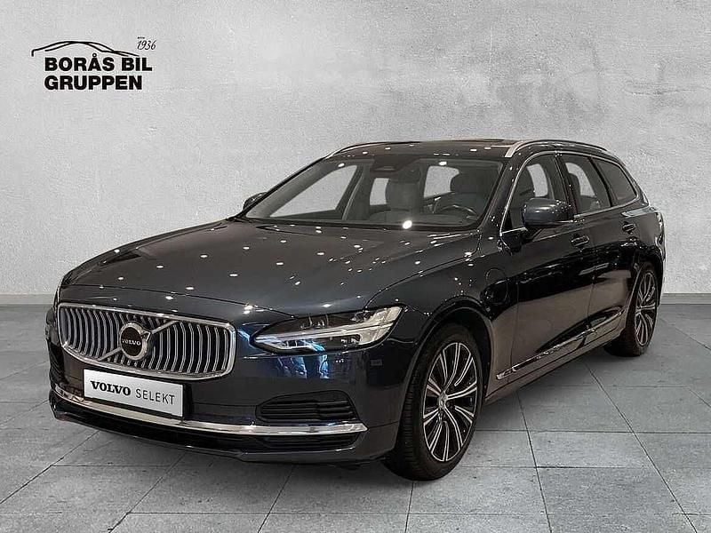Mörkblå (blå) Begagnad 2022 Volvo V90 Inscription Kombi | 329 000 kr (Bra pris) - Bild 1/4