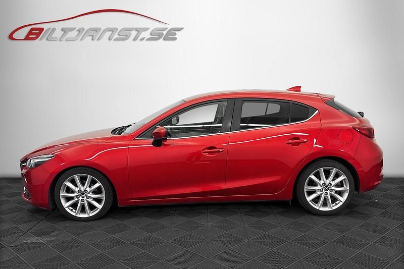 Begagnad Mazda 3 Inclusive 151 HK (111 kW) 2018 Röd Halvkombi