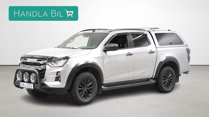 Grå Begagnad 2023 Isuzu D-Max Sedan | 569 900 kr (Marknadspris) - Bild 1/4