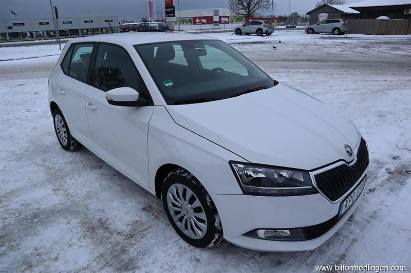 Begagnad Skoda Fabia 95 HK (69 kW) 2020 Vit Halvkombi