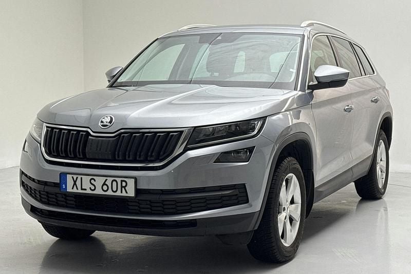 Grå Begagnad 2020 Skoda Kodiaq Business Line SUV | 326 000 kr (Marknadspris) - Bild 1/4