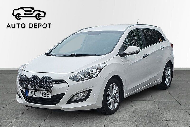 Vit Begagnad 2013 Hyundai i30 Kombi | 59 000 kr (Marknadspris) - Bild 1/4