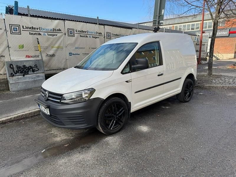Begagnad VW Caddy 150 HK (110 kW) 2017 Vit Minibuss