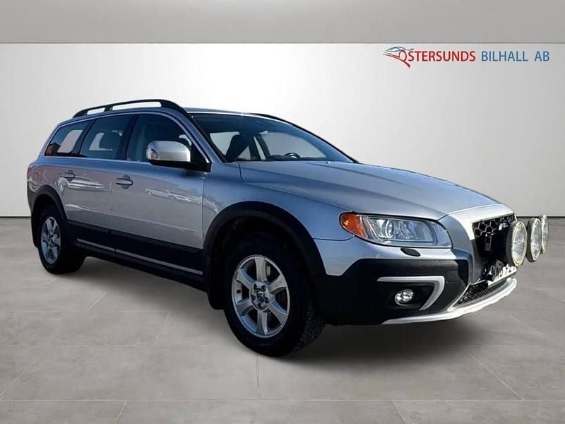 Silver Begagnad 2014 Volvo XC70 Momentum SUV | 139 900 kr (Marknadspris) - Bild 1/4