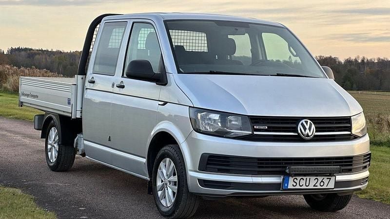 Silver Begagnad 2016 VW T6 Van | 189 900 kr (Dyr) - Bild 1/4
