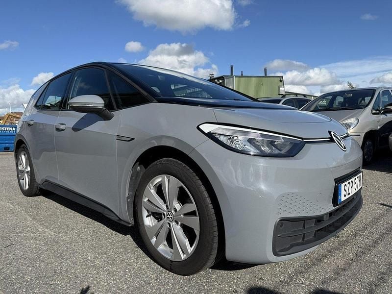 Grå Begagnad 2021 VW ID.3 Pro Performance Halvkombi | 214 900 kr (Superpris) - Bild 1/4