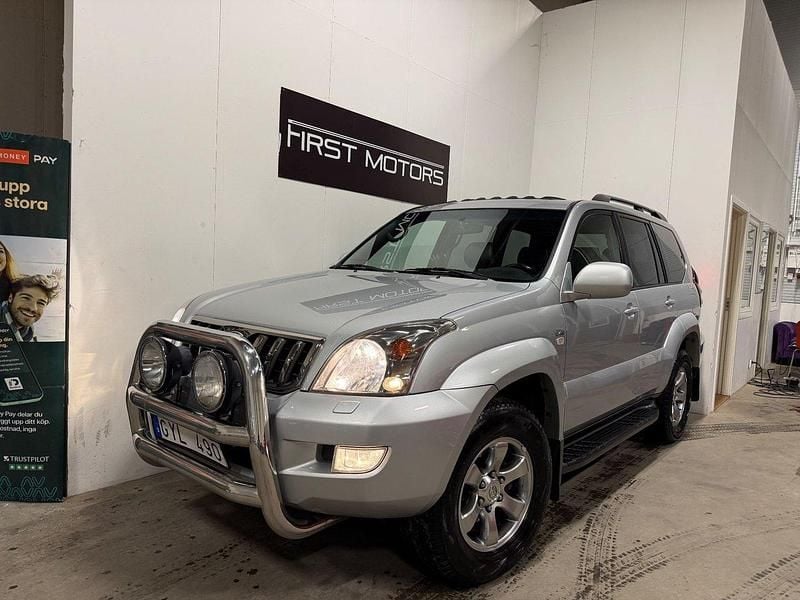 Silver Begagnad 2008 Toyota Land Cruiser SUV | 229 990 kr (Bra pris) - Bild 1/4