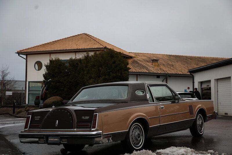 Begagnad Lincoln Continental 1983 Flerfärgad Sportkupé