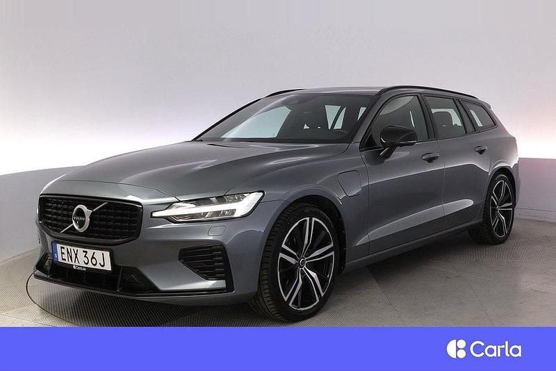 Grå Begagnad 2020 Volvo V60 R-Design Kombi | 377 900 kr (Marknadspris) - Bild 1/4