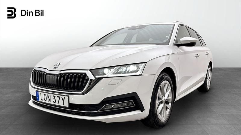 Begagnad Skoda Octavia Style 110 HK (80 kW) 2023 Vit Kombi