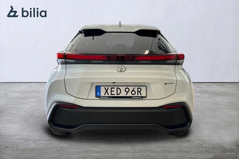 Begagnad Toyota C-HR Style 226 HK (166 kW) 2024 Vit SUV