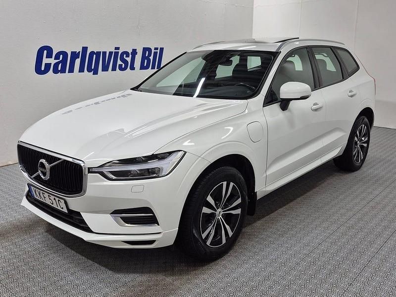 Vit Begagnad 2020 Volvo XC60 Momentum SUV | 325 000 kr (Marknadspris) - Bild 1/4
