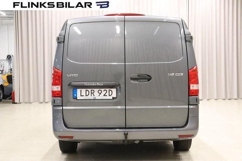 Begagnad Mercedes Vito 163 HK (119 kW) 2022 Grå Van