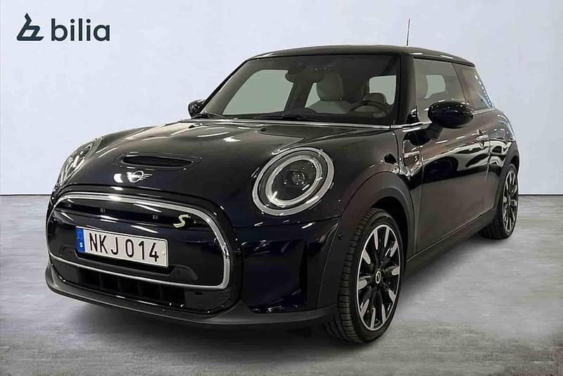 Svart Begagnad 2023 Mini Cooper SE Halvkombi | 229 900 kr - Bild 1/1