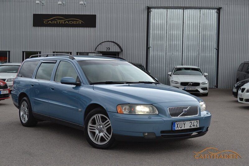 Blå Begagnad 2006 Volvo V70 Kinetic Kombi | 29 900 kr (Marknadspris) - Bild 1/4