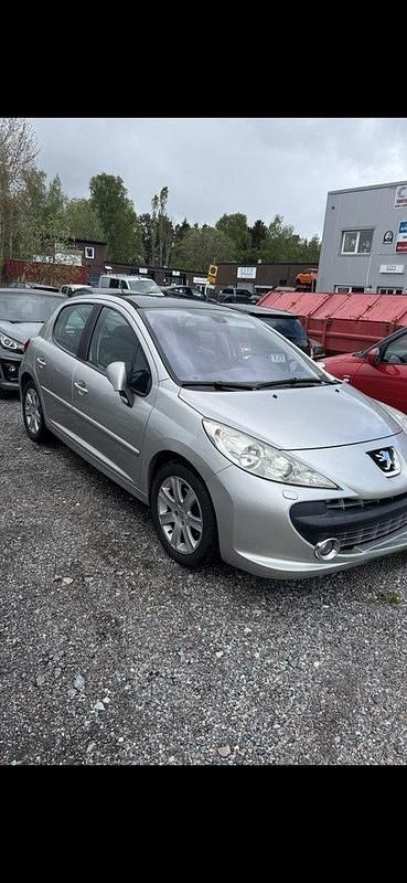 Grå Begagnad 2007 Peugeot 207 GT Halvkombi | 28 000 kr (Marknadspris) - Bild 1/1