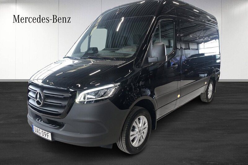 Svart Ny 2025 Mercedes Sprinter Van | 693 250 kr - Bild 1/4