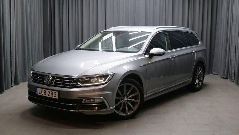 Silver Begagnad 2018 VW Passat GT Kombi | 199 000 kr (Marknadspris) - Bild 1/4