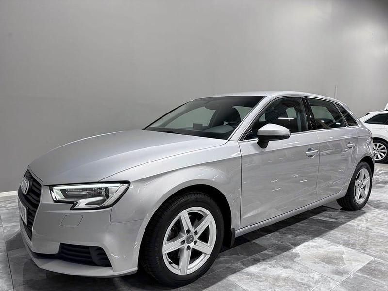 Begagnad Audi A3 Proline 116 HK (85 kW) 2020 Silver Sedan