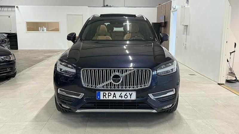 Begagnad Volvo XC90 Inscription 241 HK (177 kW) 2016 Mörkblå (blå) SUV