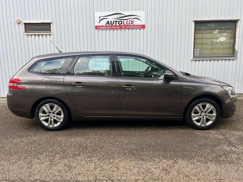 Begagnad Peugeot 308 SW Active 131 HK (96 kW) 2015 Grå Kombi