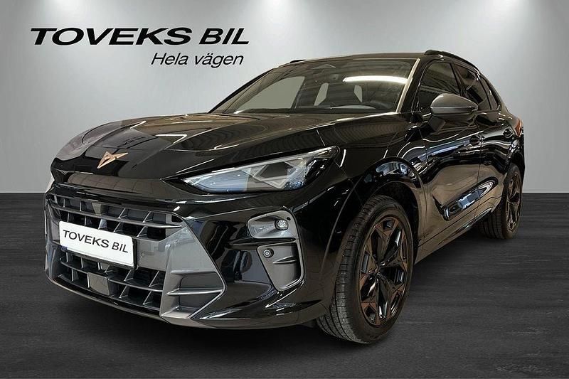 Svart (midnight black metallic) Ny 2025 Cupra Terramar SUV | 385 900 kr (Superpris) - Bild 1/4