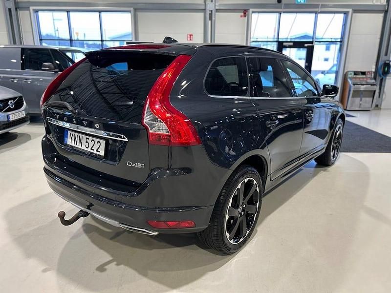 Begagnad Volvo XC60 Momentum 190 HK (139 kW) 2017 Grå SUV