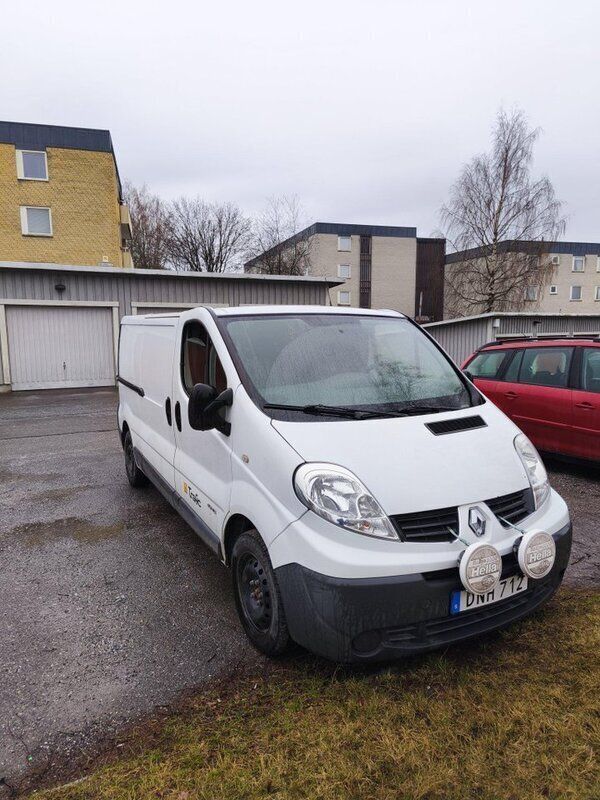 Vit Begagnad 2011 Renault Trafic Van | 66 000 kr (Marknadspris) - Bild 1/4