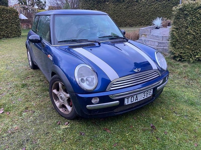Begagnad 2002 Mini Cooper Halvkombi | 35 000 kr (Marknadspris) - Bild 1/4