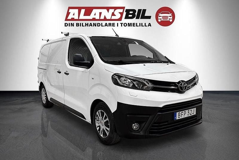 Vit Begagnad 2019 Toyota Proace Minibuss | 124 000 kr (Superpris) - Bild 1/4