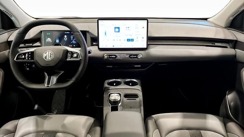 Begagnad MG S5 Luxury 169 kW (231 HK) 2025 Vit SUV