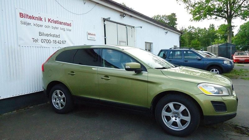 Grön Begagnad 2011 Volvo XC60 Summum SUV | 79 500 kr (Lite dyr) - Bild 1/4