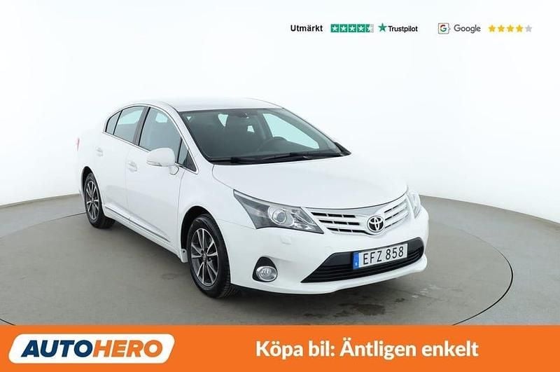Begagnad Toyota Avensis Active 148 HK (108 kW) 2014 Vit Sedan