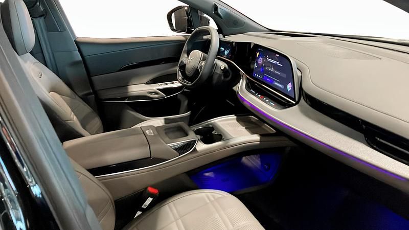 Ny Hongqi EHS7 252 kW (343 HK) 2025 Svart (black) SUV