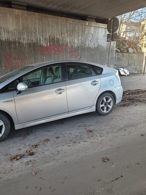 Begagnad Toyota Prius 136 HK (100 kW) 2009 Halvkombi