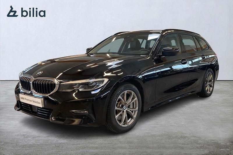 Svart Begagnad 2020 BMW 330 Sport Line Kombi | 329 000 kr (Marknadspris) - Bild 1/4