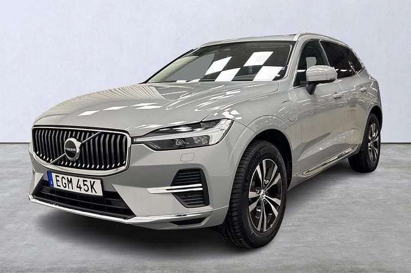 Begagnad Volvo XC60 Core 355 HK (261 kW) 2024 Grå SUV