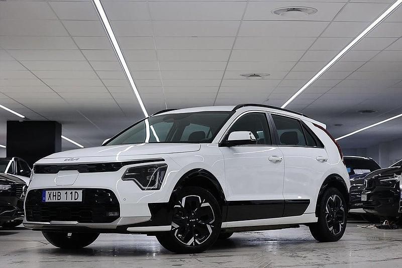 Begagnad Kia e-Niro 150 kW (204 HK) 2022 Vit SUV
