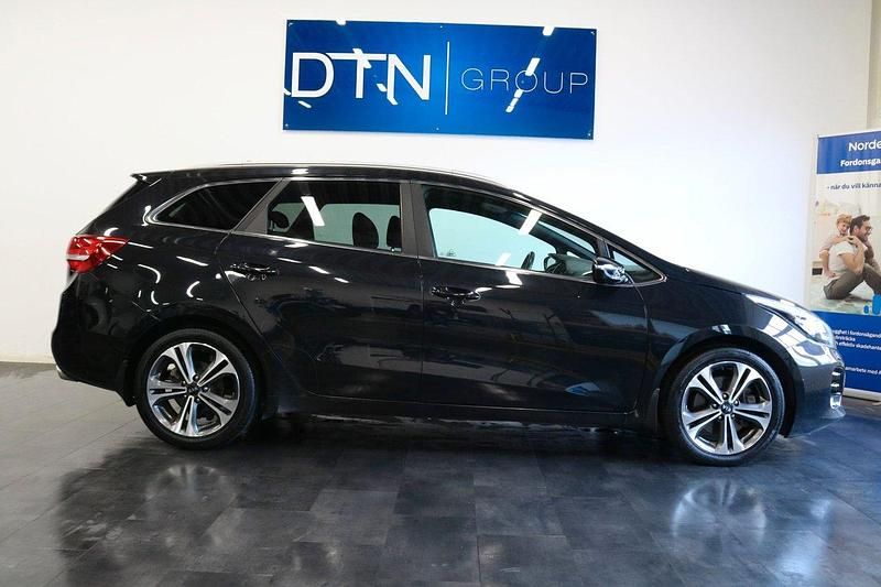 Begagnad 2017 Kia Ceed Sportswagon GT-Line Kombi | 139 500 kr (Marknadspris) - Bild 1/4