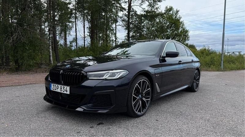 Begagnad 2023 BMW 530 M Sport Sedan | 370 000 kr - Bild 1/4