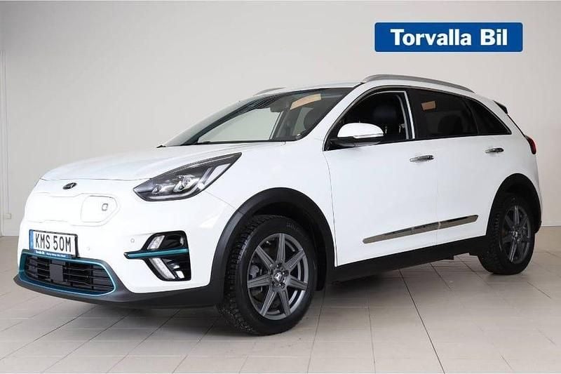 Vit Begagnad 2020 Kia e-Niro Advance SUV | 249 900 kr (Lite dyr) - Bild 1/4